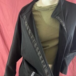 Patchington Snap up Pocketed Sweatshirt.